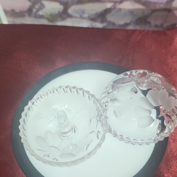 Clear Glass Trinket Dish   with ring holder and Lid - Picture 1 of 6